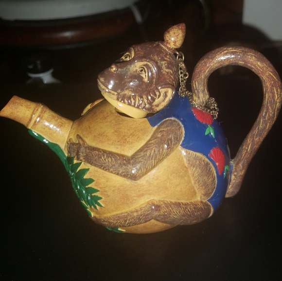 NiNi Miniature Monkey Teapot - Picture 4 of 4
